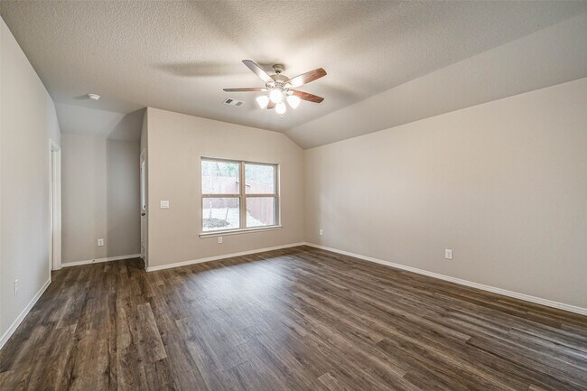 Foto del edificio - 1903 Brushy Cedar Ct