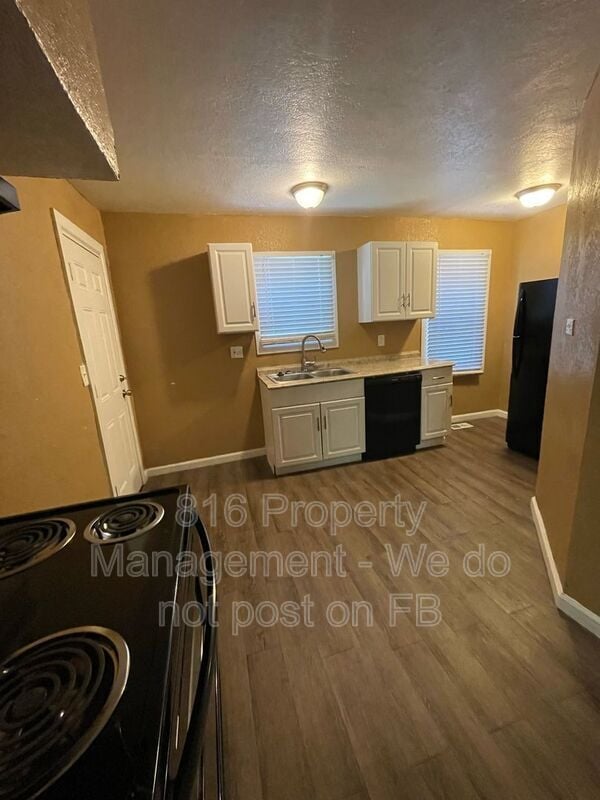 Foto del edificio - 4241 The Paseo