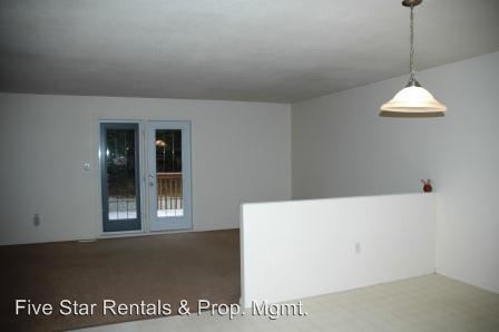 Building Photo - 4 br, 3.5 bath House - 1024 State Park Rd.