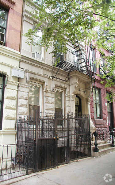 Foto principal - 62 W 106th St