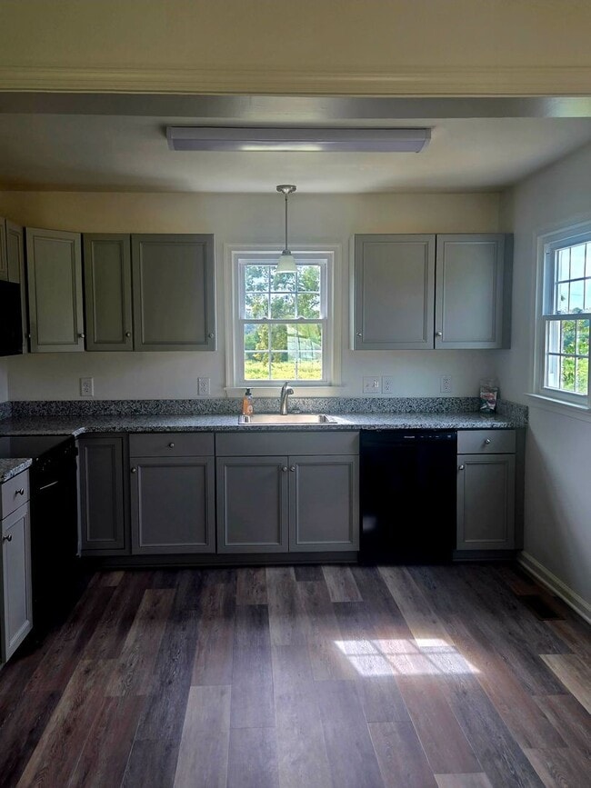 Building Photo - Renovated Farmhouse on Large Lot!