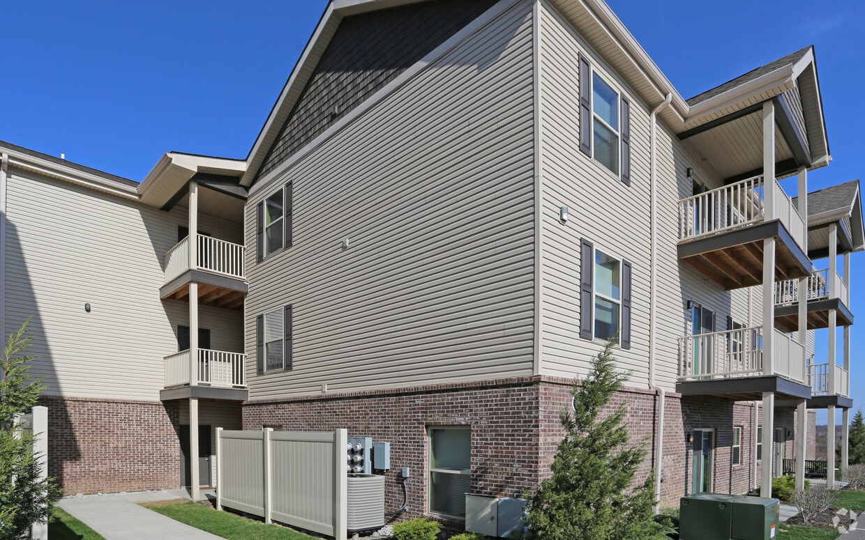 Country Club Estates Apartments in Erlanger, KY
