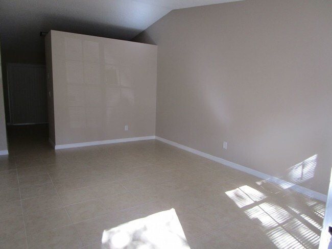 Foto del edificio - 1704 Ridgewood Ln