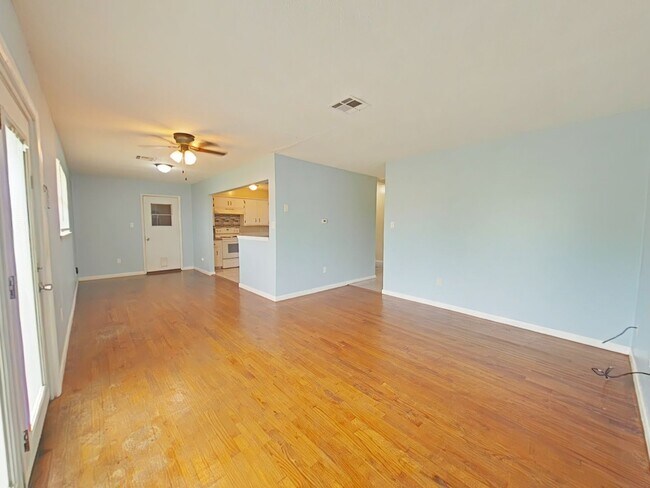Foto del edificio - 4456 NW Baltimore Ave