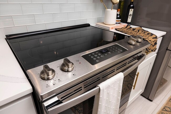 Interior Photo - Ilion