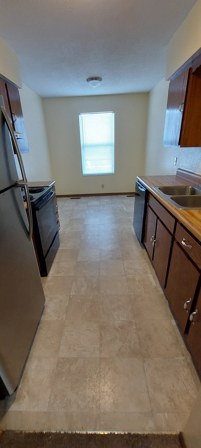 2838 County Line Rd, Saint Joseph, MO 64506 Townhome Rentals in Saint Joseph MO