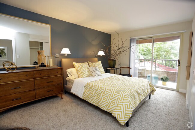 Country Club Towers And Gardens Apartments Denver, CO