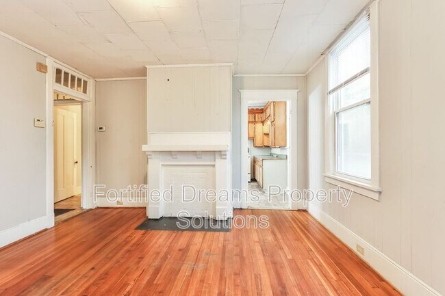 Building Photo - 909 Rich Ave