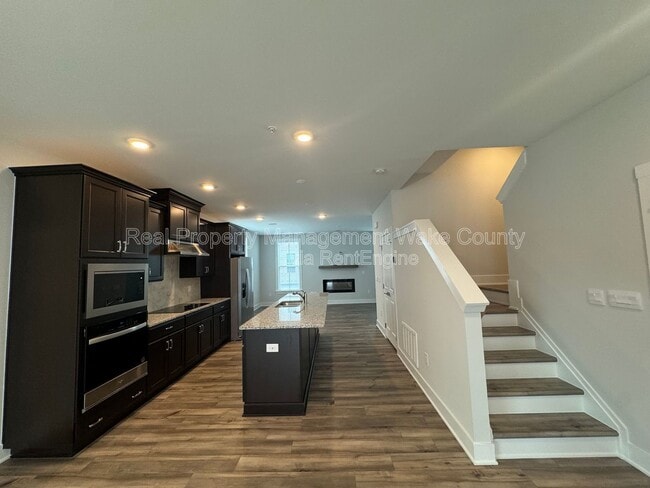 Building Photo - 11549 Helmond Way