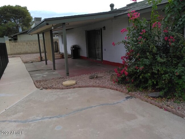 Building Photo - 4505 S Alder Dr
