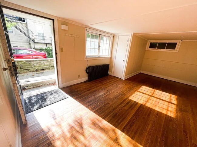 Foto del edificio - 705 E Seneca St