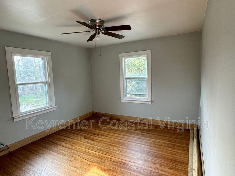 509 Ryland St Unit B, Franklin, VA 23851 Condo for Rent in Franklin