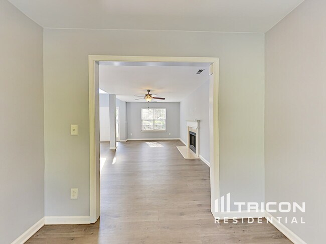 Foto del edificio - 1429 Rheo Ct NW