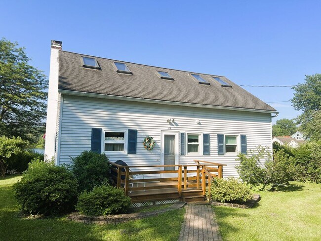 Building Photo - Serene Lake House Rental - NEWLY REDUCED P...