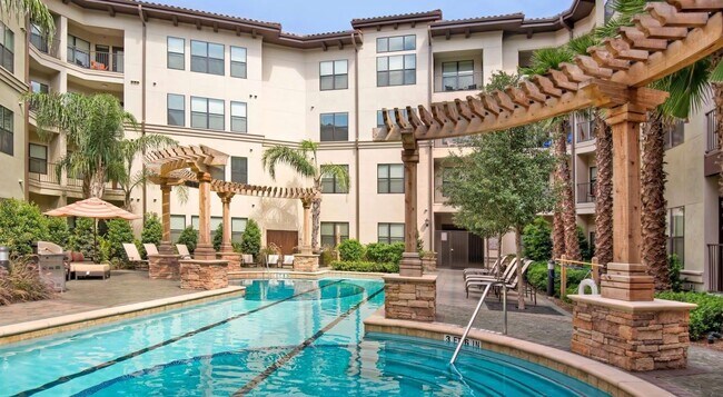 Foto del edificio - 2900 N Braeswood Blvd