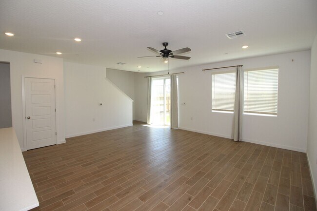 Foto del edificio - Brand New Lennar Home with Solar