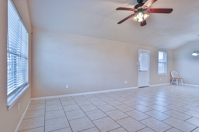 Foto del edificio - 4609 Cambridge Dr, KI