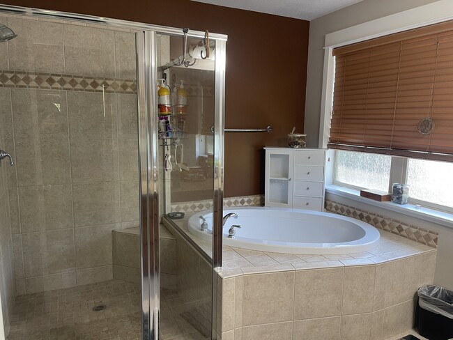 Foto del edificio - 970 Stone Ridge Ave