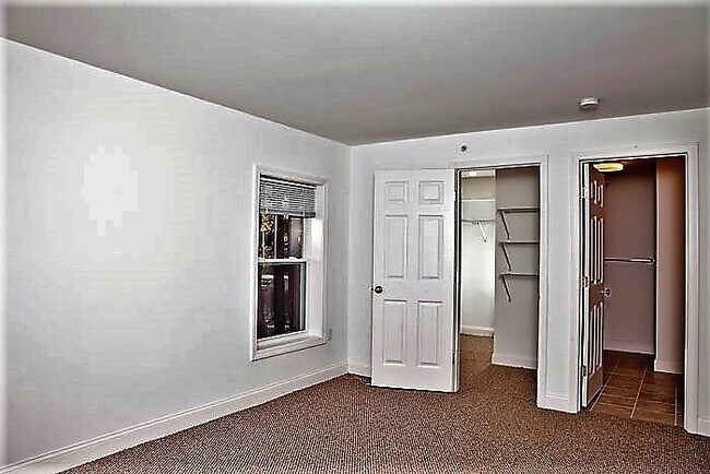 Interior Photo - Nashua Investors