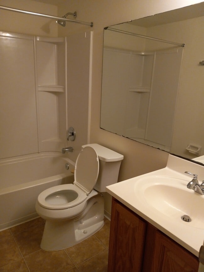 Bathroom - 740 Cunningham Ave