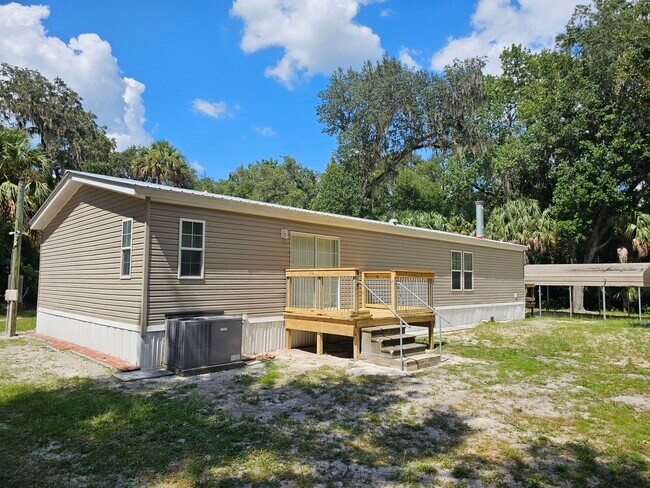 Foto del edificio - 593 Stokes Landing Rd