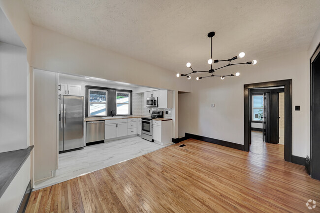 Building Photo - 2429 S 13th St