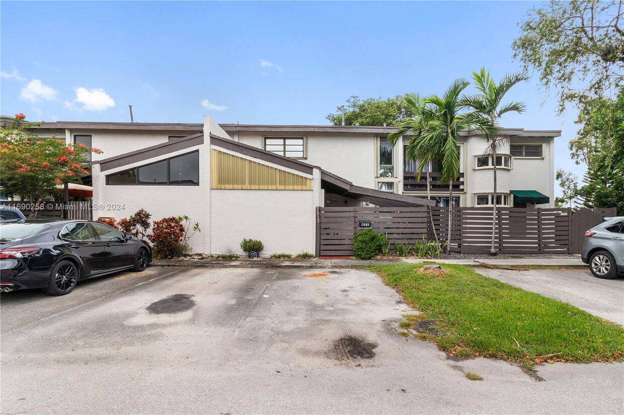 Foto principal - 7010 SW 112th Ct