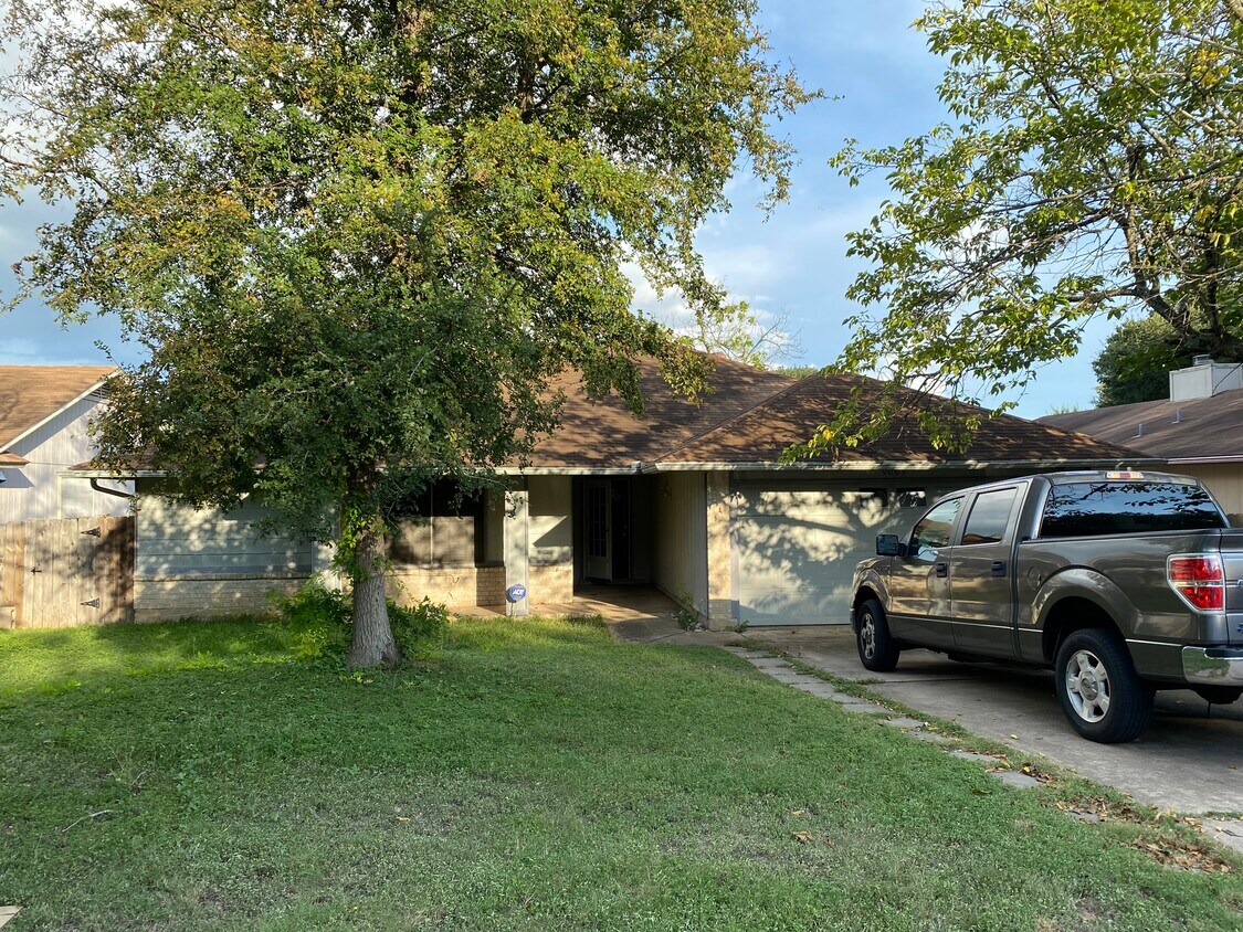 Foto principal - 9009 Wagtail Dr