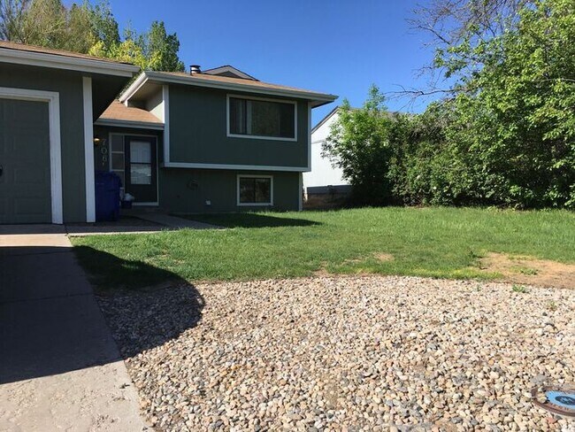Building Photo - 3 Bedroom Home in SW Loveland!