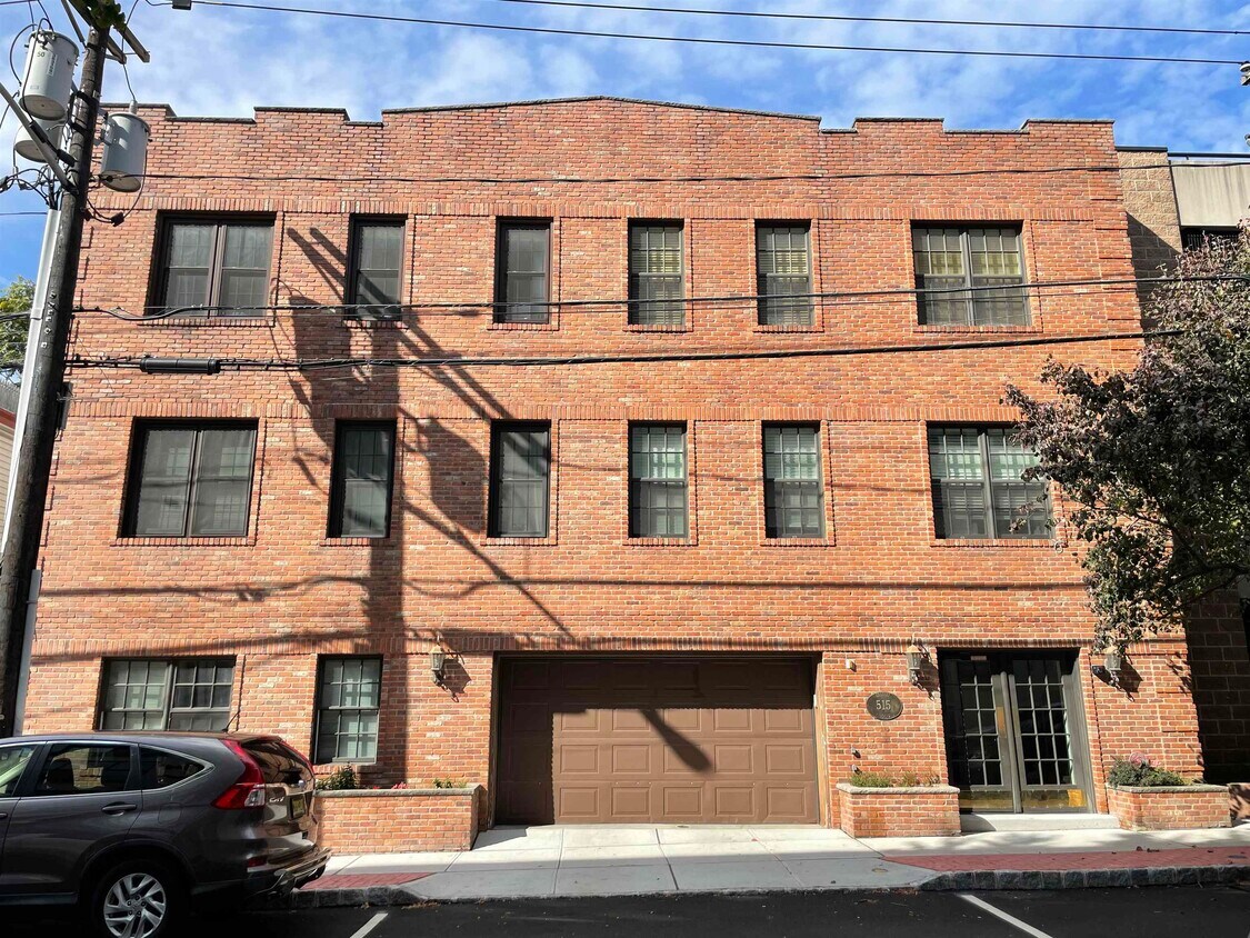 515 Gregory Ave Unit 12, Weehawken, NJ 07086 Condo for Rent in