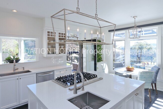 Building Photo - Gated San Anselmo Estate w/ Pool, Vineyard...