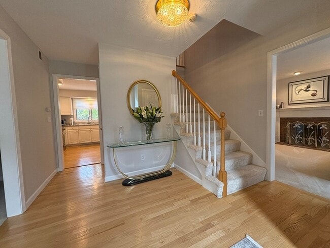 Photo - 5 Autumn Ln House