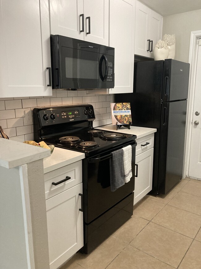 New Black Appliances - Campbell Grove Apartments