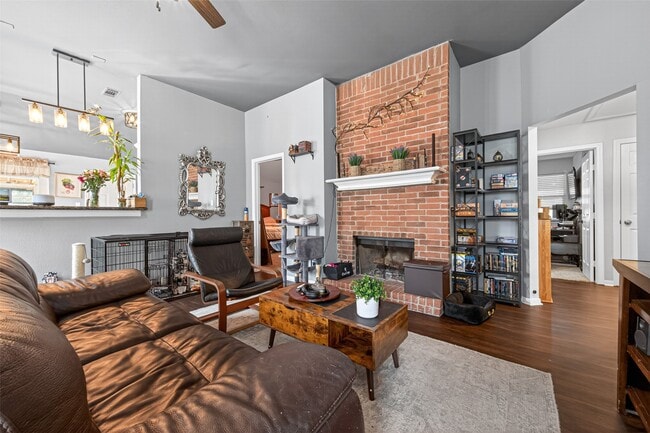 Foto del edificio - 25420 Dogwood Ln