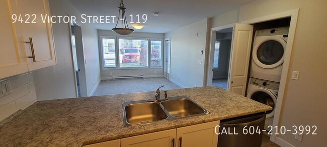 Photo du bâtiment - 1 Bedroom Plus Den In Chilliwack
