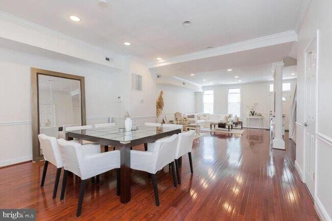 Foto del edificio - 17 Evarts St NE