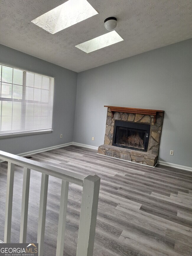 Foto del edificio - 2555 Winding Creek Dr