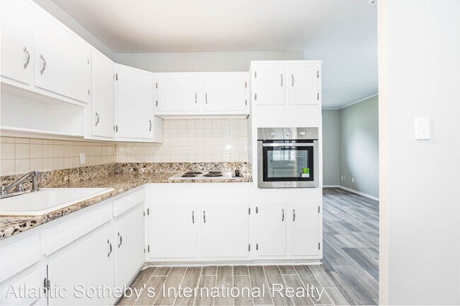 Building Photo - 3 br, 1 bath House - 607 McLean Street