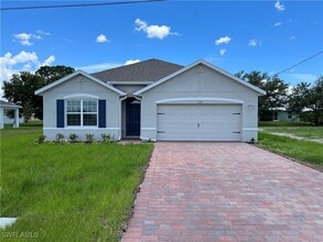 Building Photo - 514 NW 1st Ln Building Photo - 514 NW 1st Ln