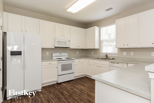 Foto del edificio - 7206 Old Plank Rd