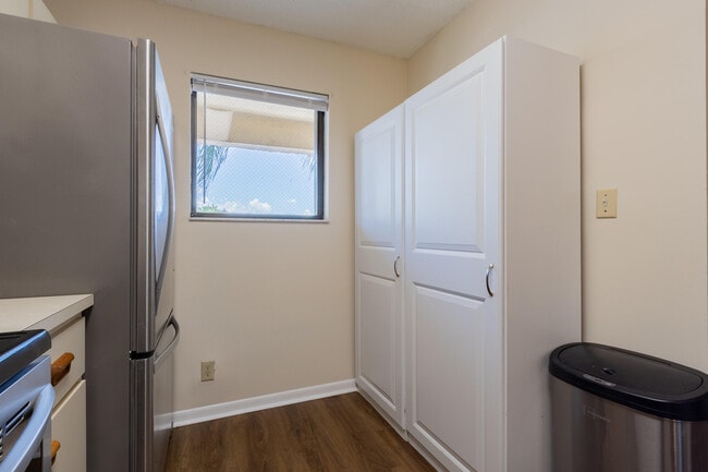 Building Photo - 9449 Boca Cove Cir