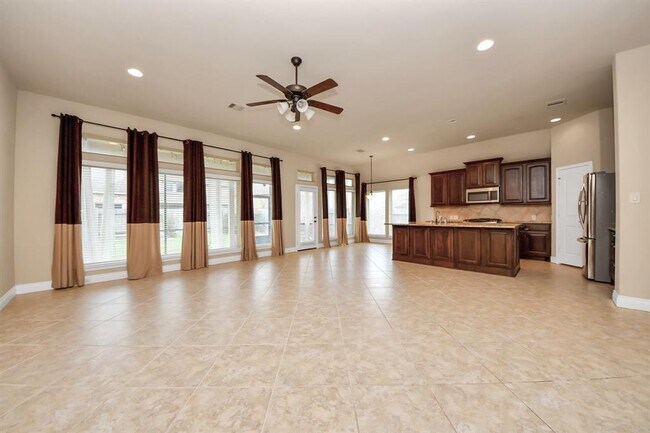 Building Photo - 3018 Sunrise Run Ln