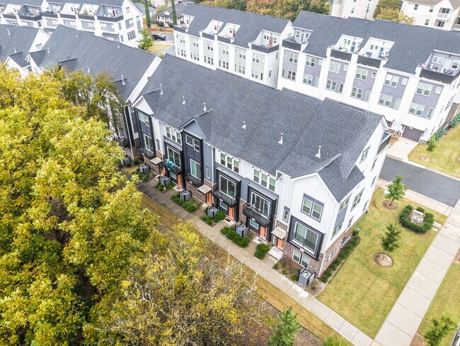 Photo - 644 W End Dr Townhome