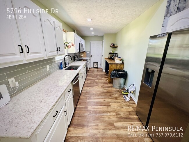 Building Photo - 5796 Hillside Dr