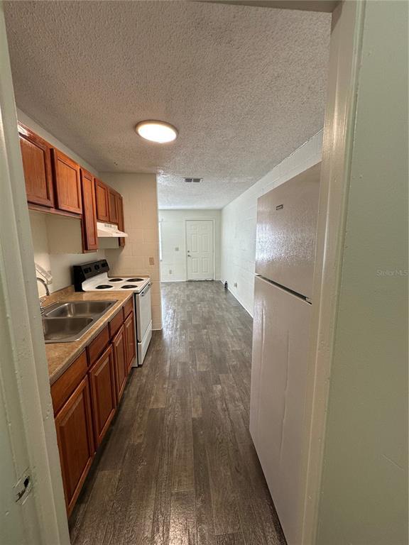 Building Photo - 2982 Warfield Dr