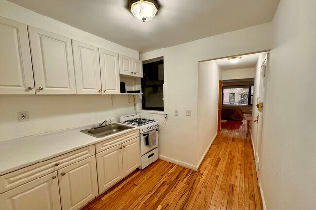 Foto del edificio - 444 E 87th St