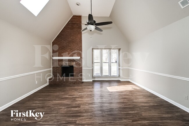 Building Photo - 4484 Westbury Dr