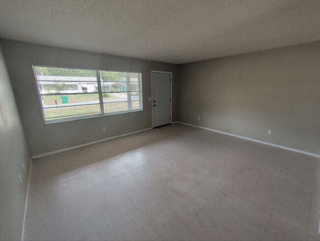 Foto del edificio - 2352 S Sandburg Pt