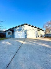 Building Photo - 1328-1330 SW 17th St