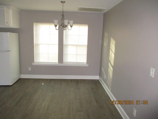 Foto del edificio - 115 Twelve Oaks Ct